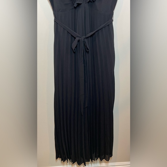 NWT Lulu’s Loved By You Black Ruffled Pleated Chiffon Maxi Dress Size Medium - Picture 10 of 16